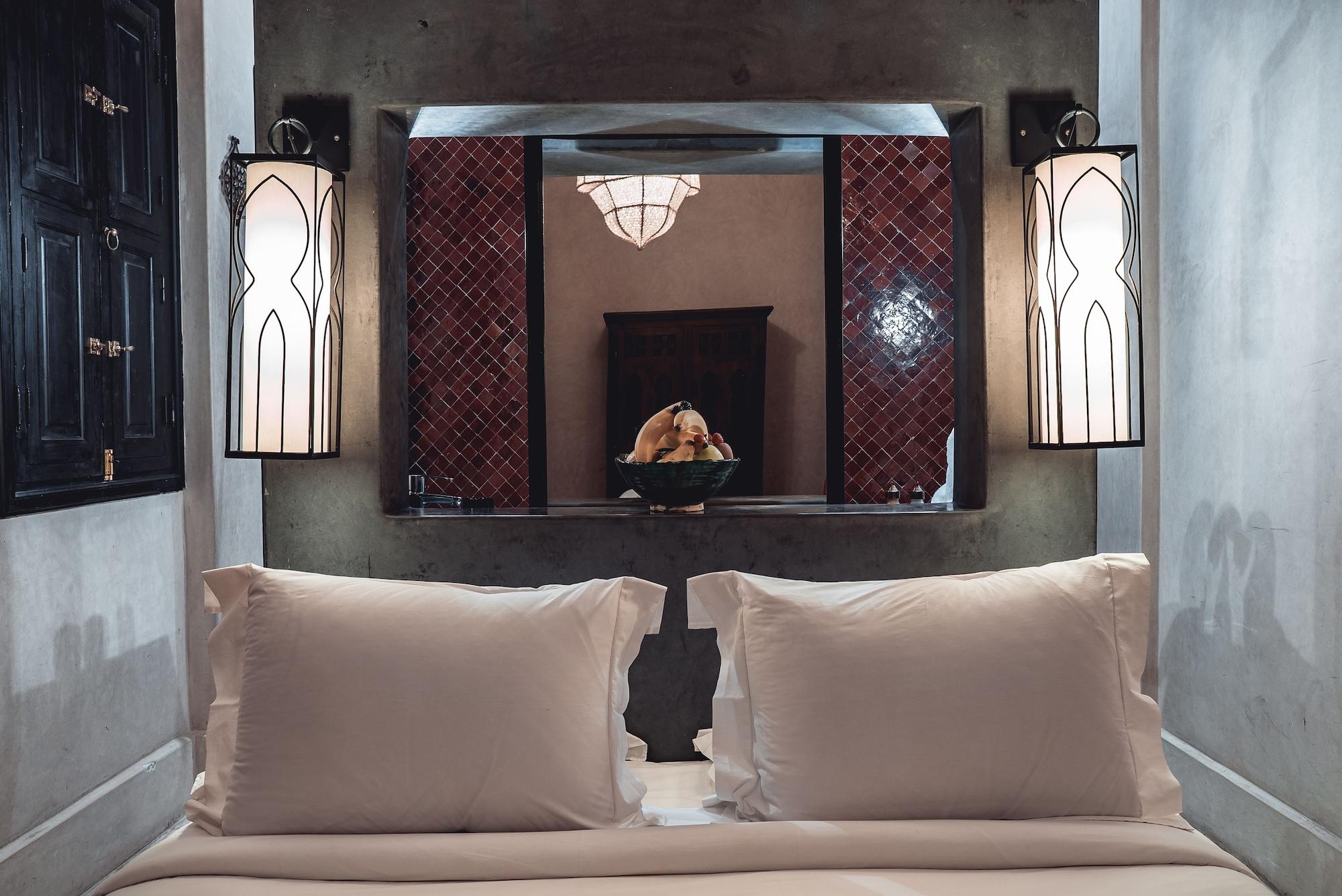 Ambre Epices Medina Riad Marrakesch Exterior foto A bedroom at the hotel