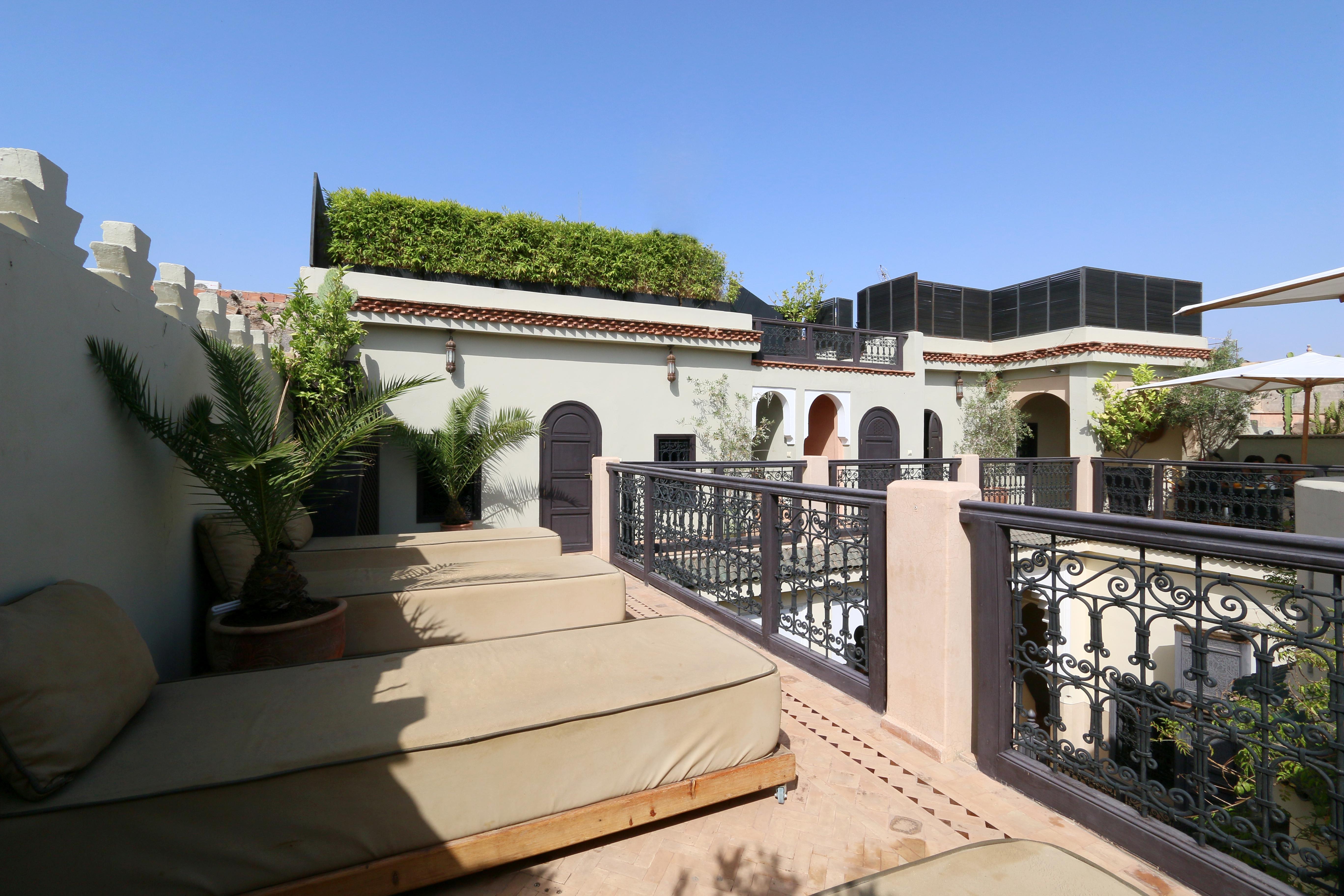 Ambre Epices Medina Riad Marrakesch Exterior foto Roof terrace of the Riad