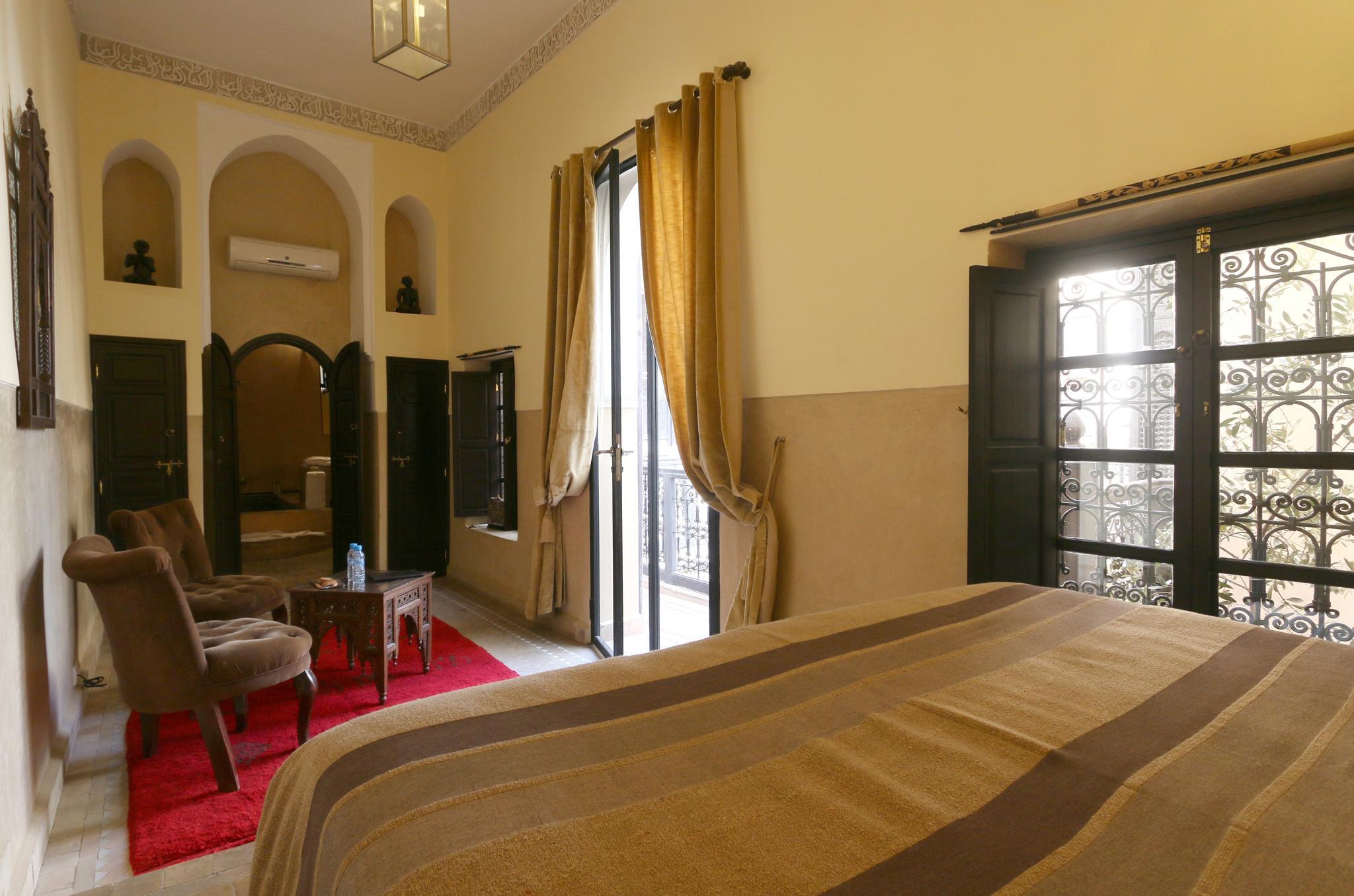 Ambre Epices Medina Riad Marrakesch Exterior foto A room at the hotel