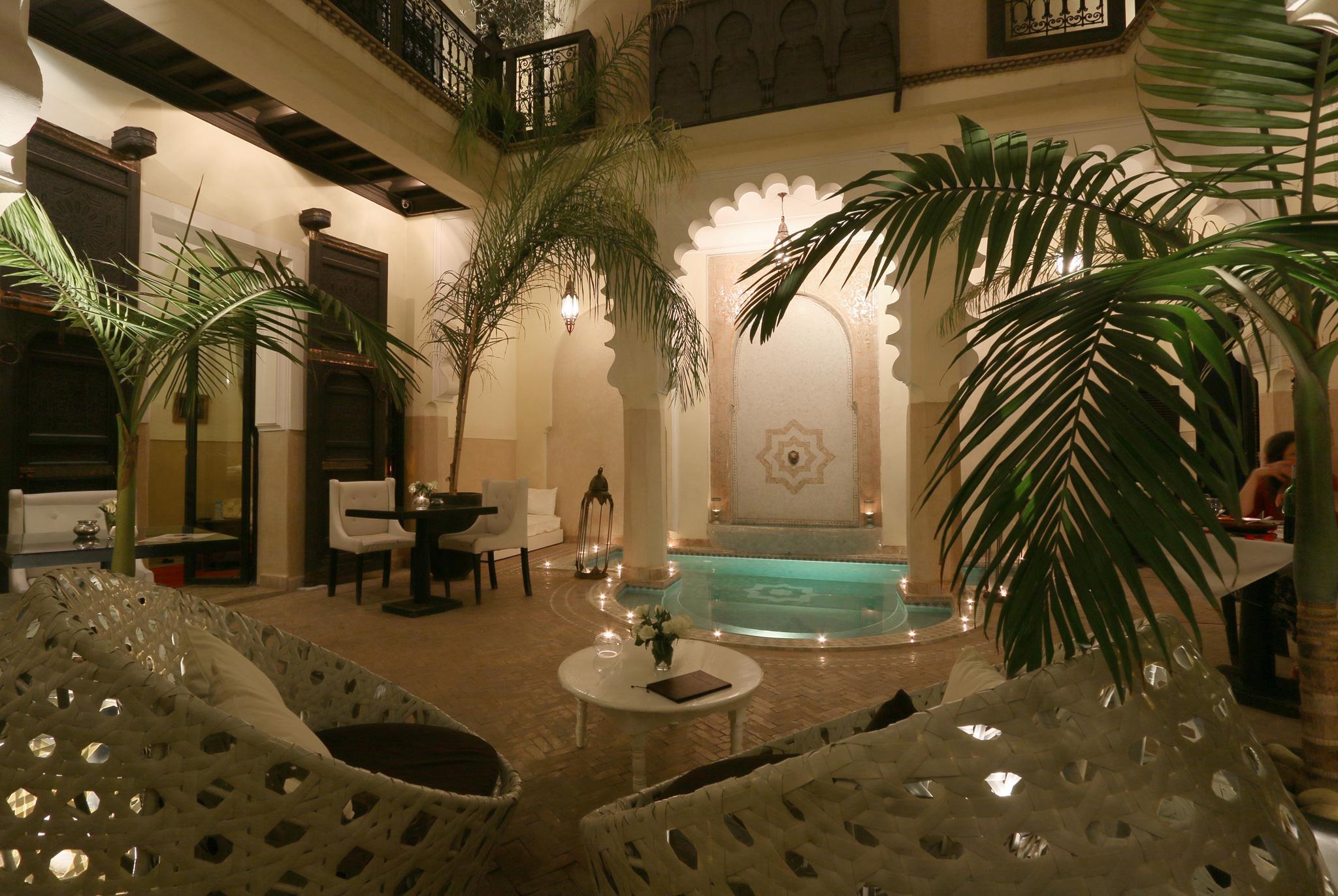 Ambre Epices Medina Riad Marrakesch Exterior foto The swimming pool at the hotel