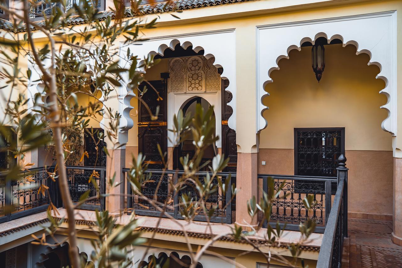 Ambre Epices Medina Riad Marrakesch Exterior foto The Riad's courtyard