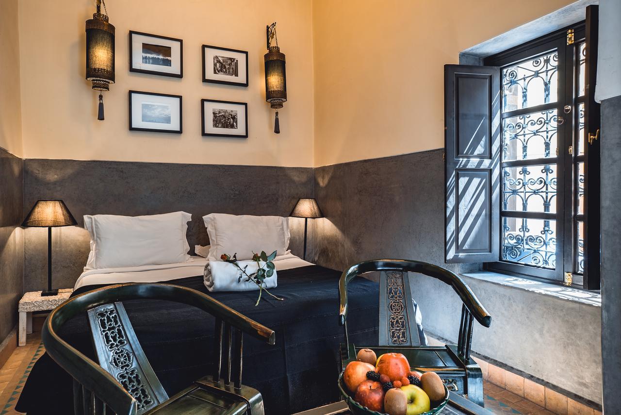 Ambre Epices Medina Riad Marrakesch Exterior foto A room at the hotel